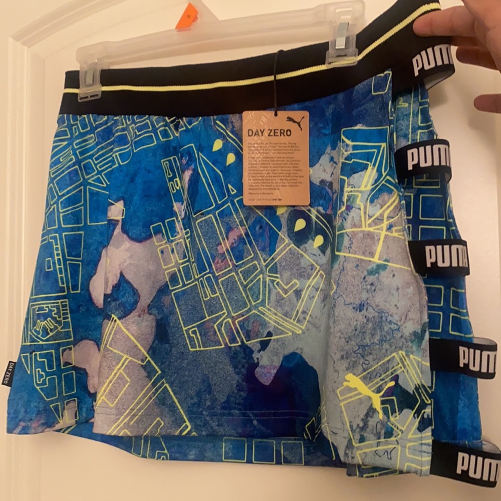 New Puma Day Zero sporty mini skirt, Sz L